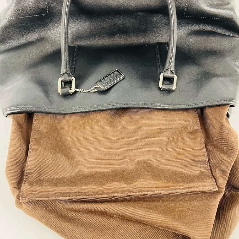 Coach Hamptons Classic Black Leather Hand Bag Tote D1J-7757 Lobster Clasp Close - Picture 14 of 15